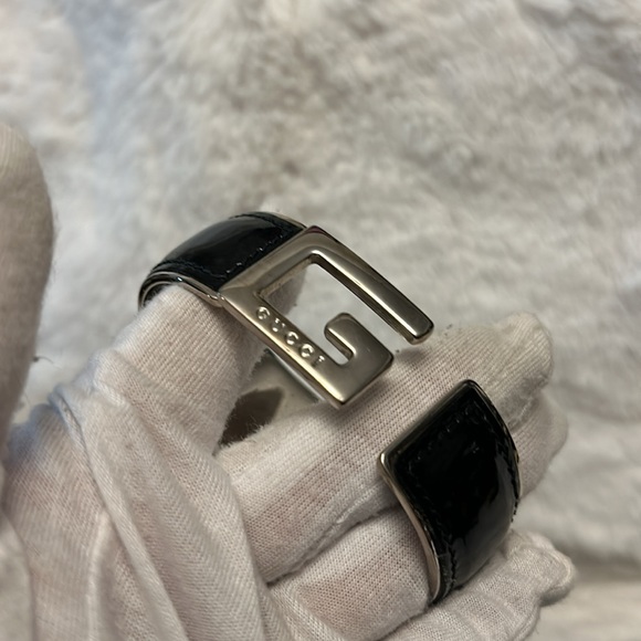 Gucci large black patent leather there and silver stone clasp bangle bracelet - Picture 12 of 17